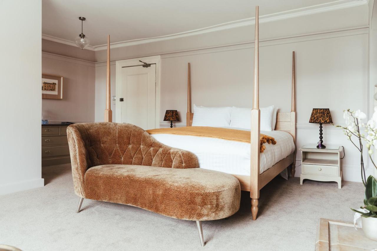 The Falcon 4* Painswick